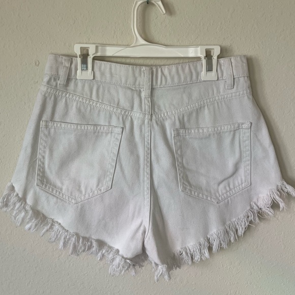 Wild Fable white high rise shorts, size 2 - Picture 2 of 7